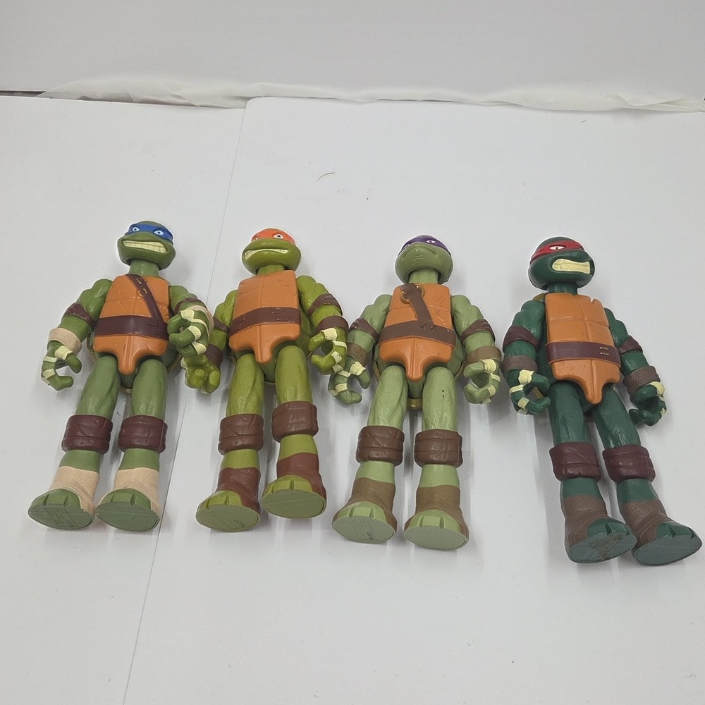 TMNT 11" Action Figure Lot of 4 Playmates 2016 Viacom Giant Series Turtles Set